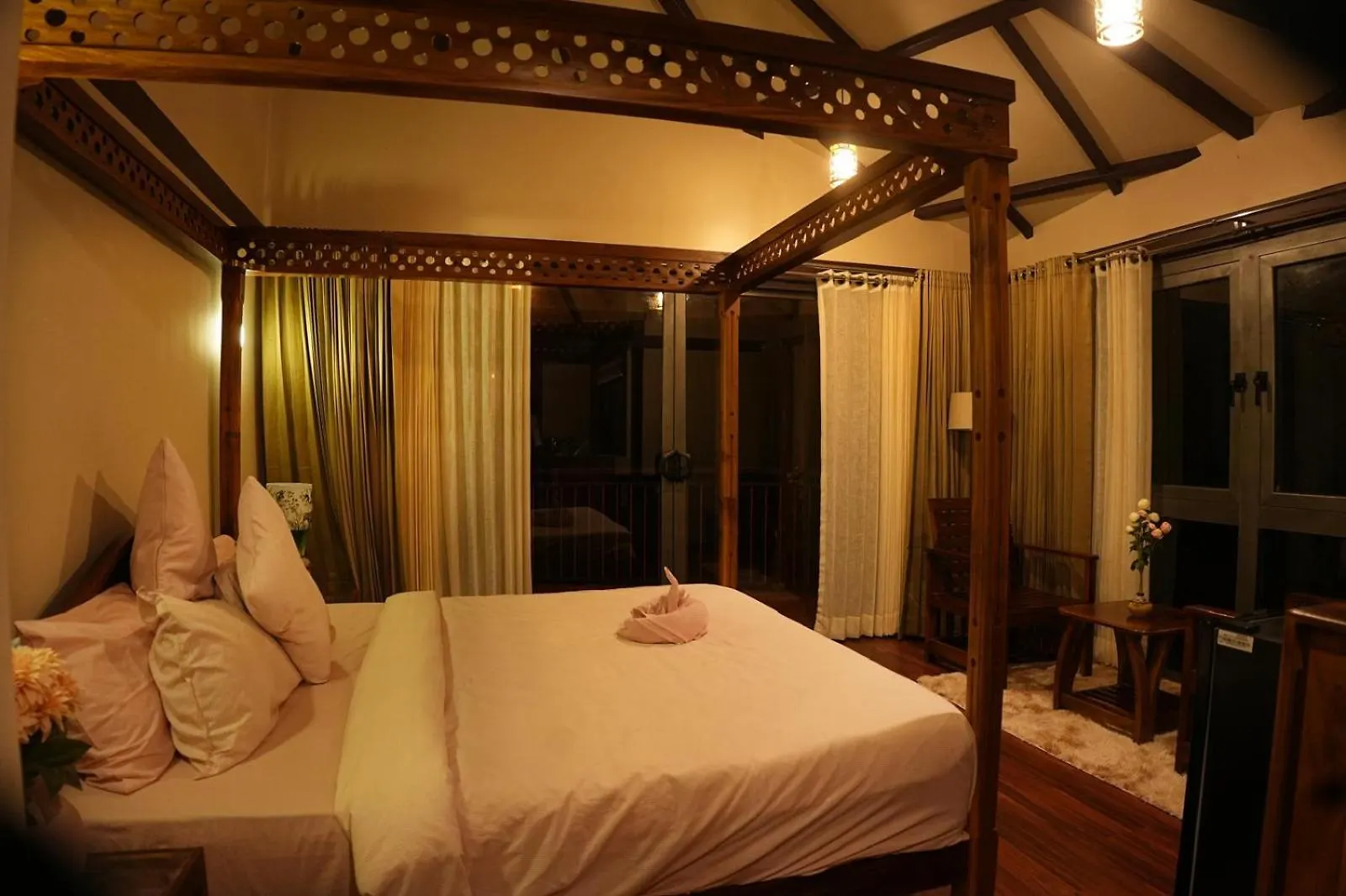 Pugmarks Jungle Lodge Chegat