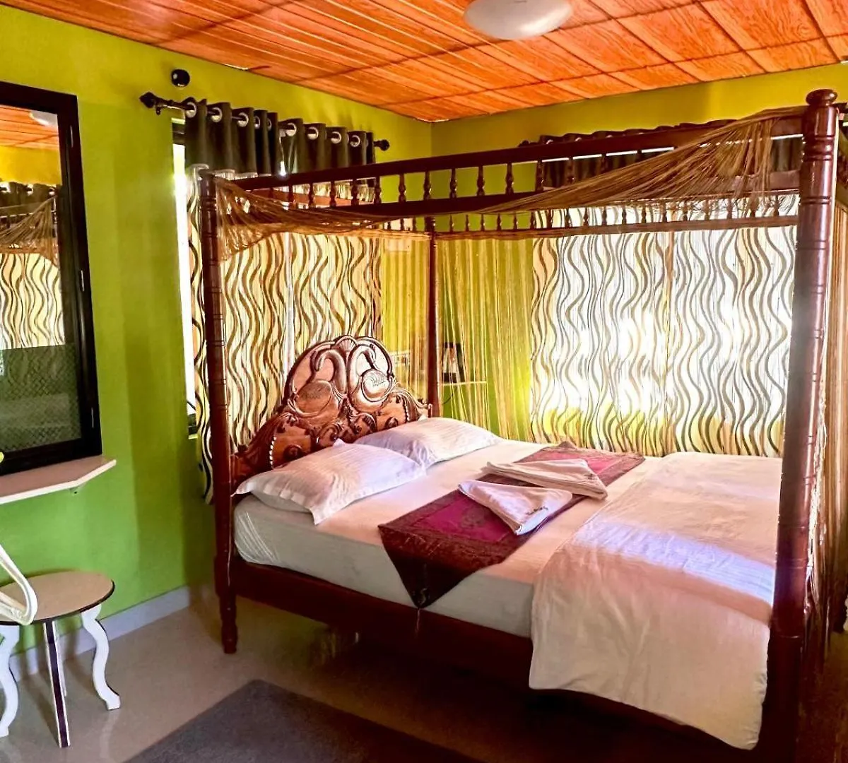 Pugmarks Jungle Lodge Chegat